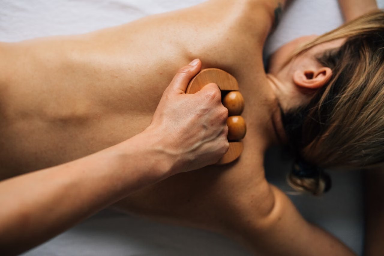 Wood therapy (maderotherapy) body contouring massage at Slim and Tone